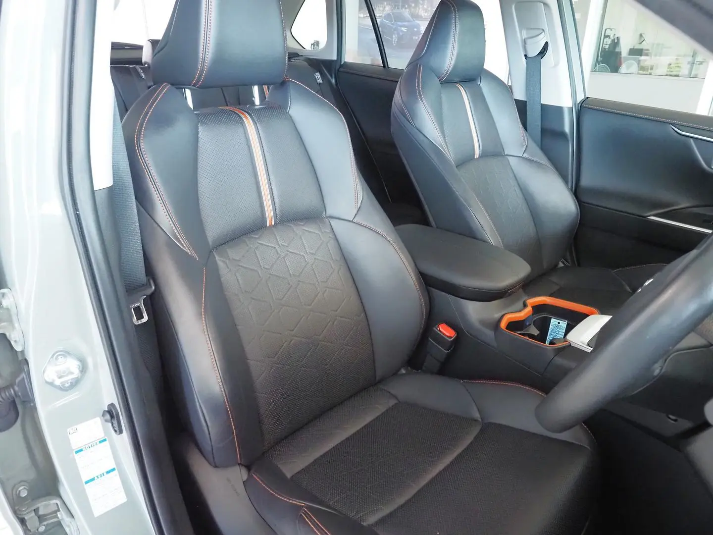 2020 Toyota RAV4 Gallery Image 14