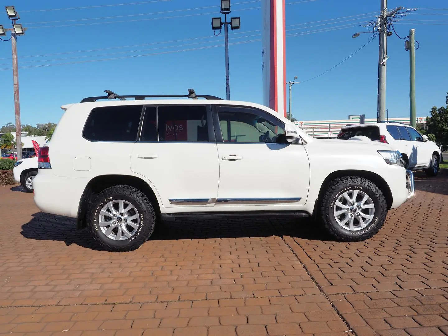 2019 Toyota Landcruiser Gallery Image 6