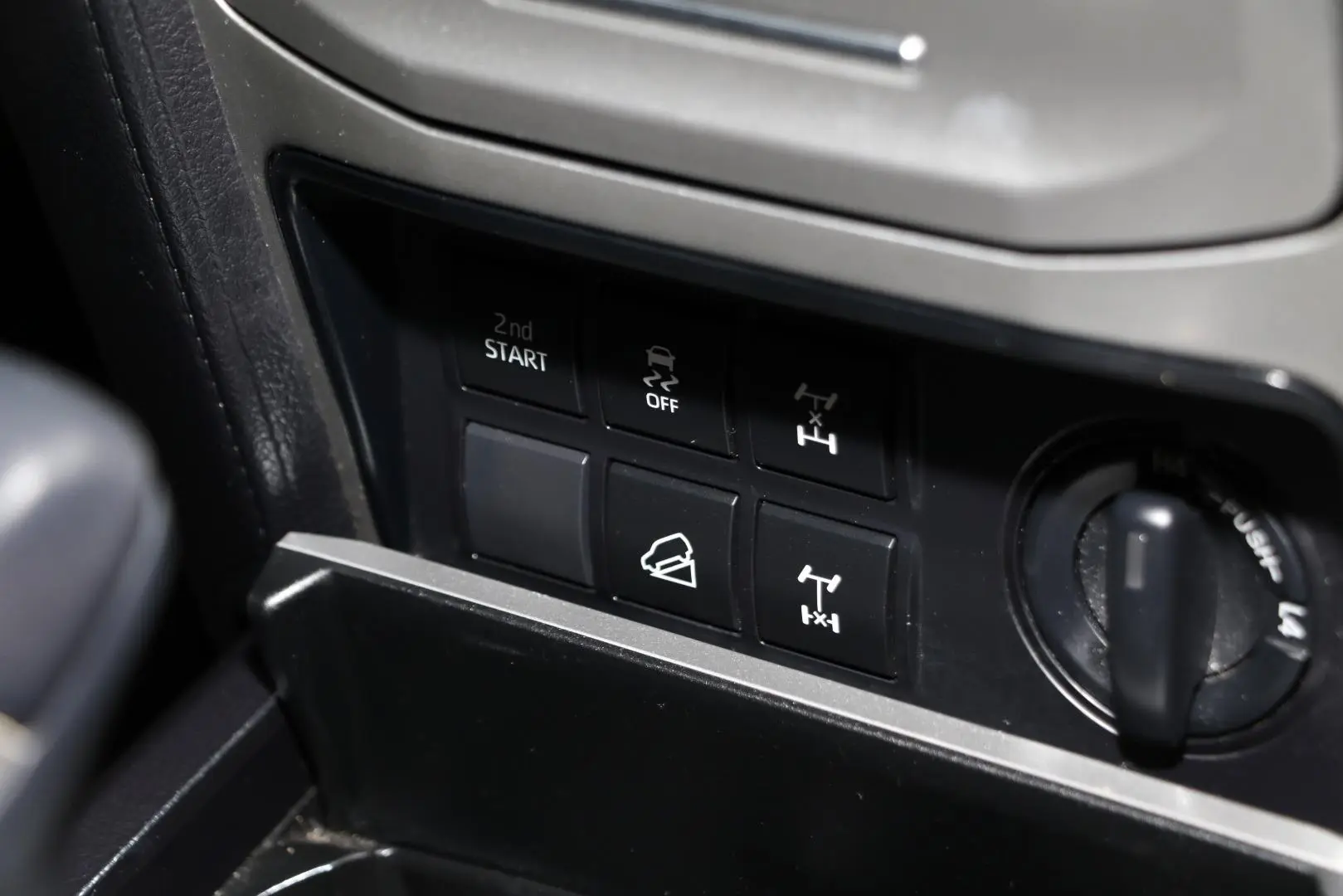 2023 Toyota Landcruiser Prado Gallery Image 16
