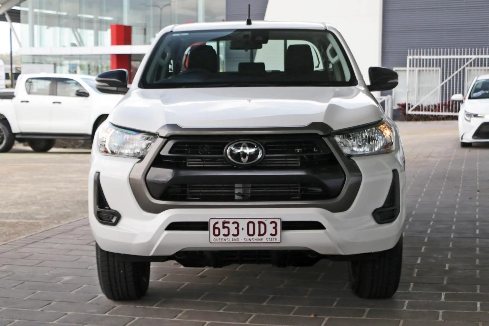 2021 Toyota Hilux Gallery Image 3