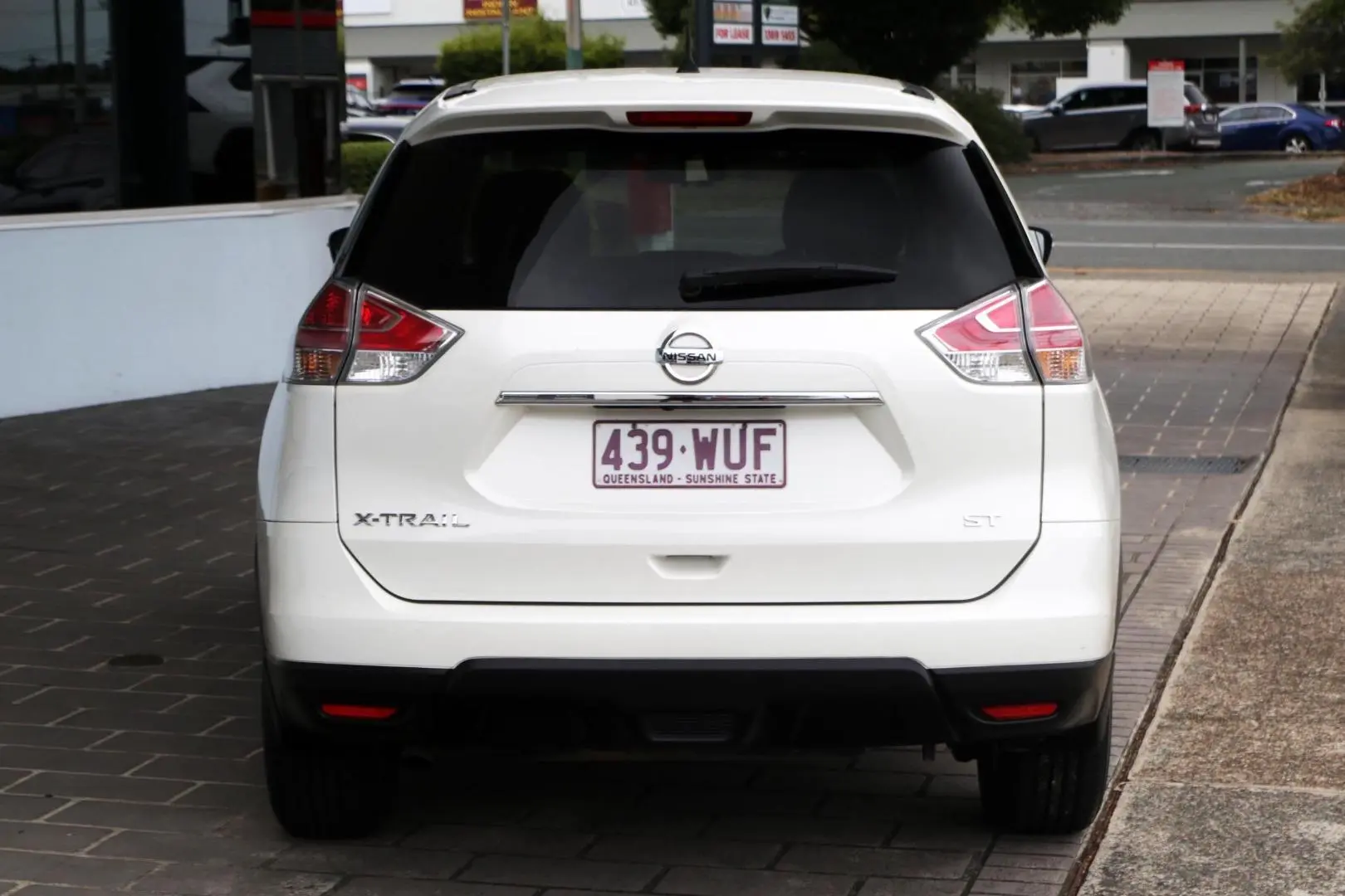 2016 Nissan X-Trail Gallery Image 4