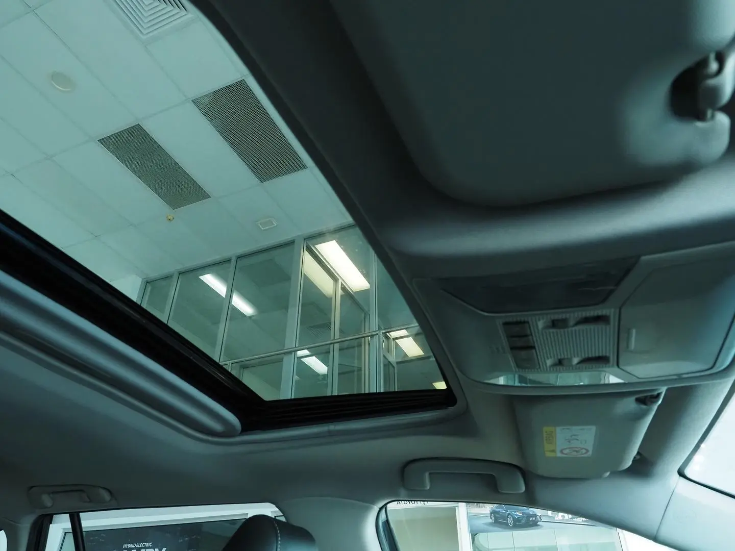 2021 Toyota RAV4 Gallery Image 21