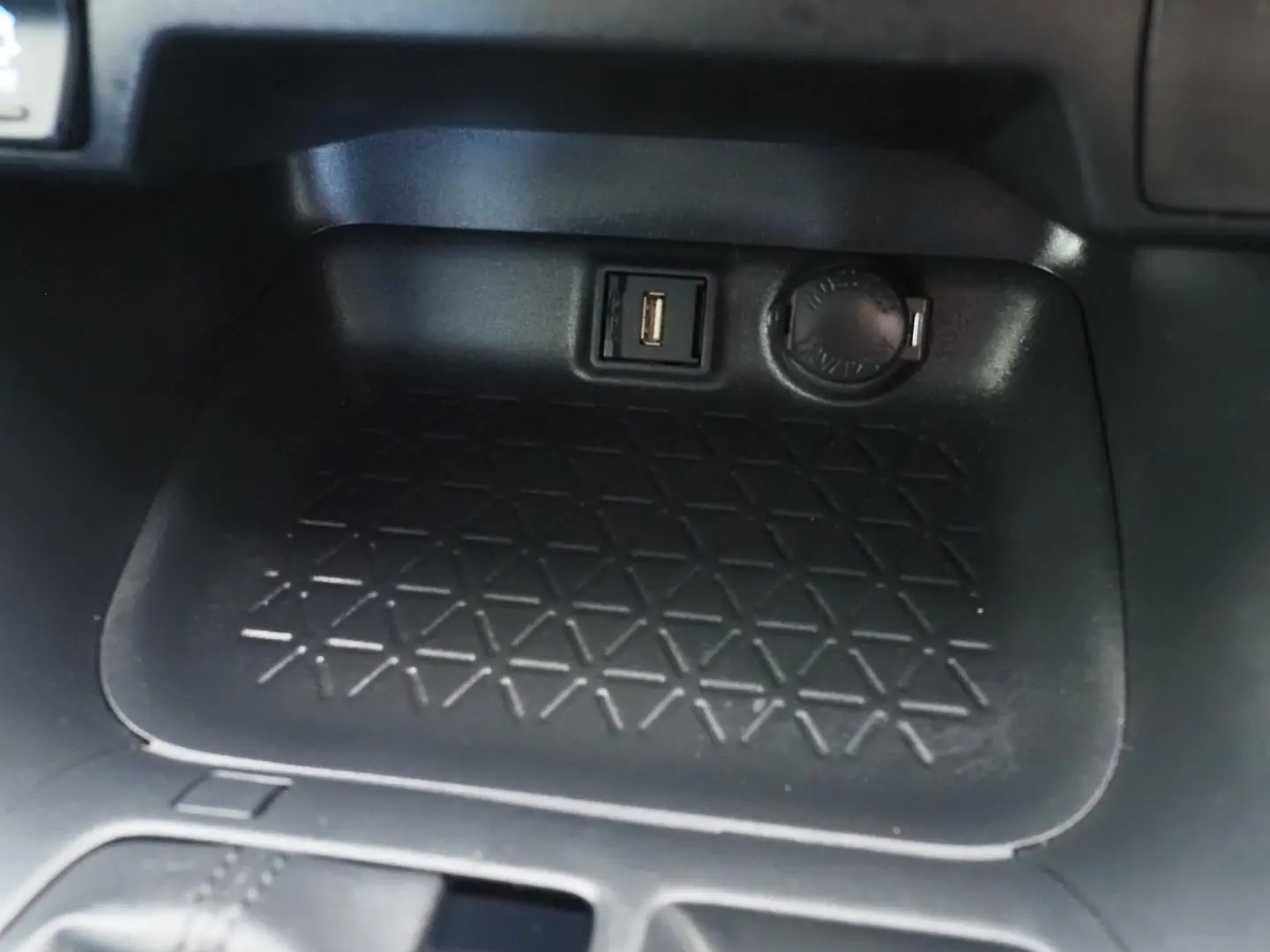 2020 Toyota RAV4 Gallery Image 21