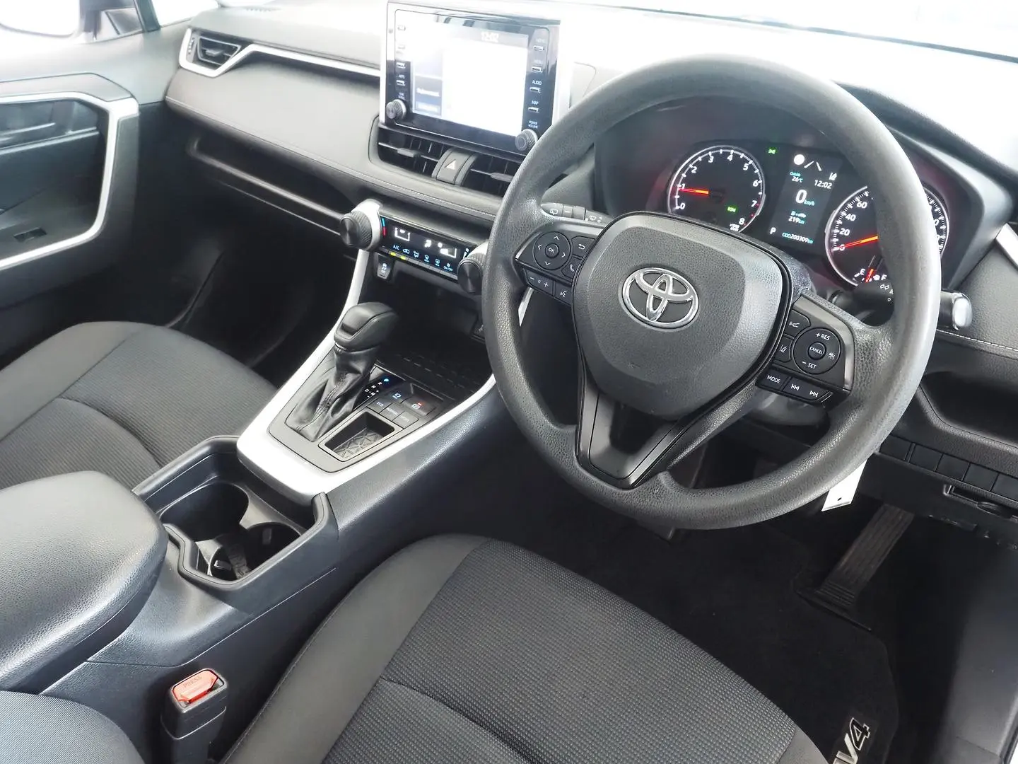 2020 Toyota RAV4 Gallery Image 4