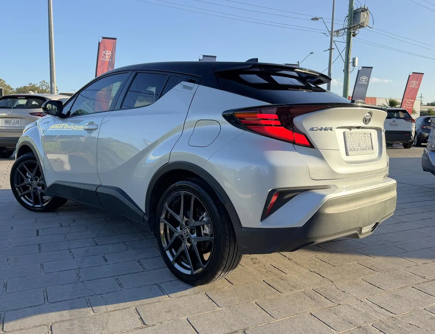2022 Toyota C-HR Gallery Image 8
