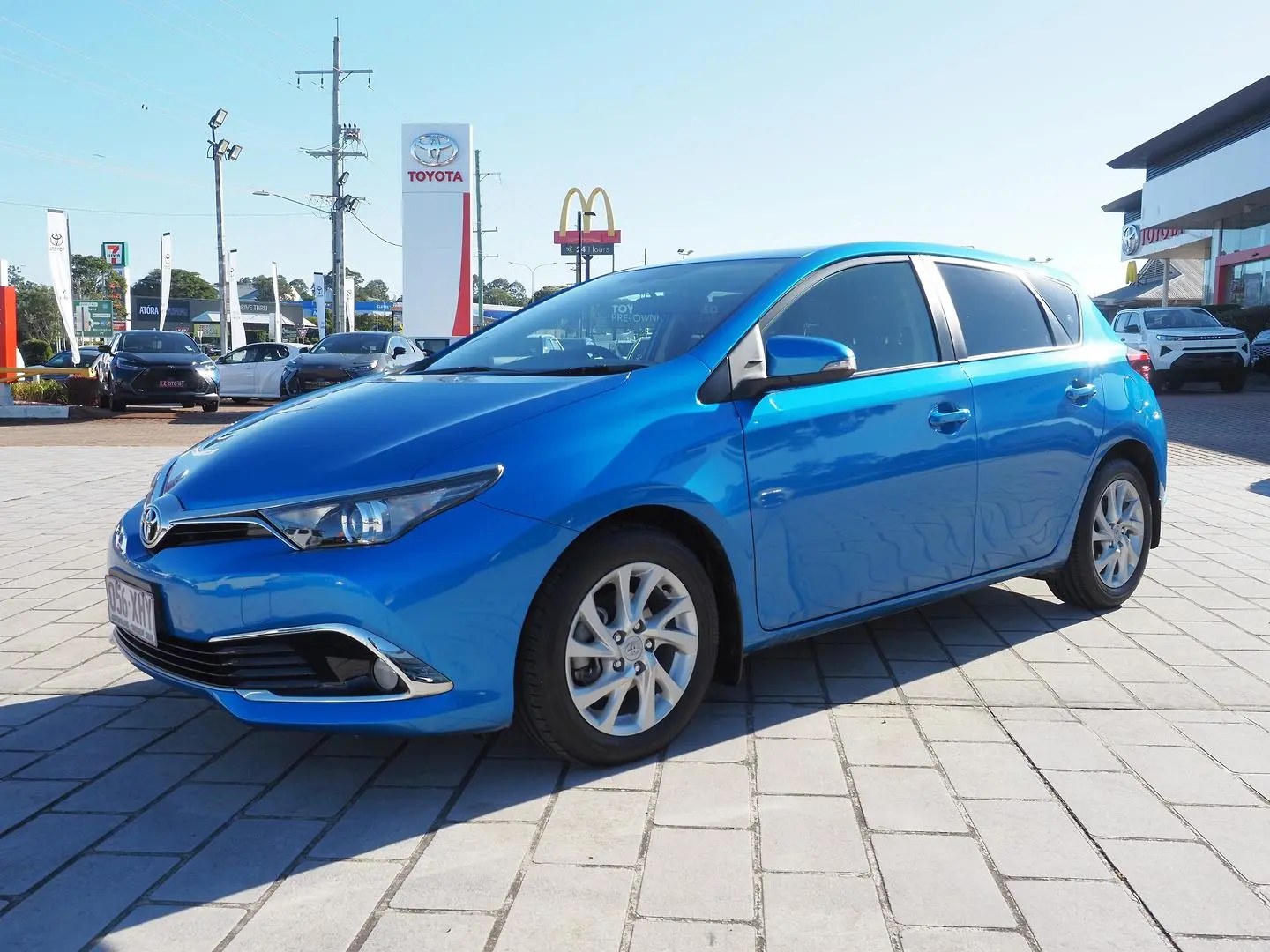 2017 Toyota Corolla Gallery Image 10