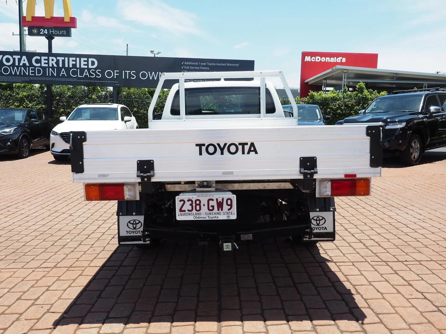 2022 Toyota Hilux Gallery Image 6