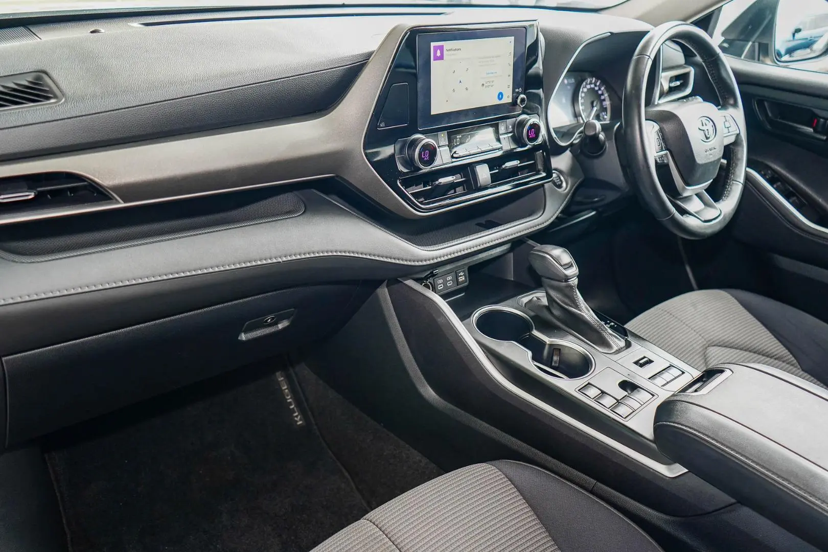 2024 Toyota Kluger Gallery Image 8