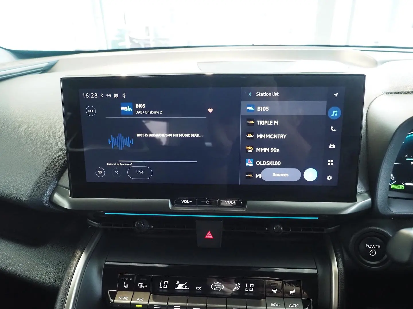 2024 Toyota C-HR Gallery Image 24