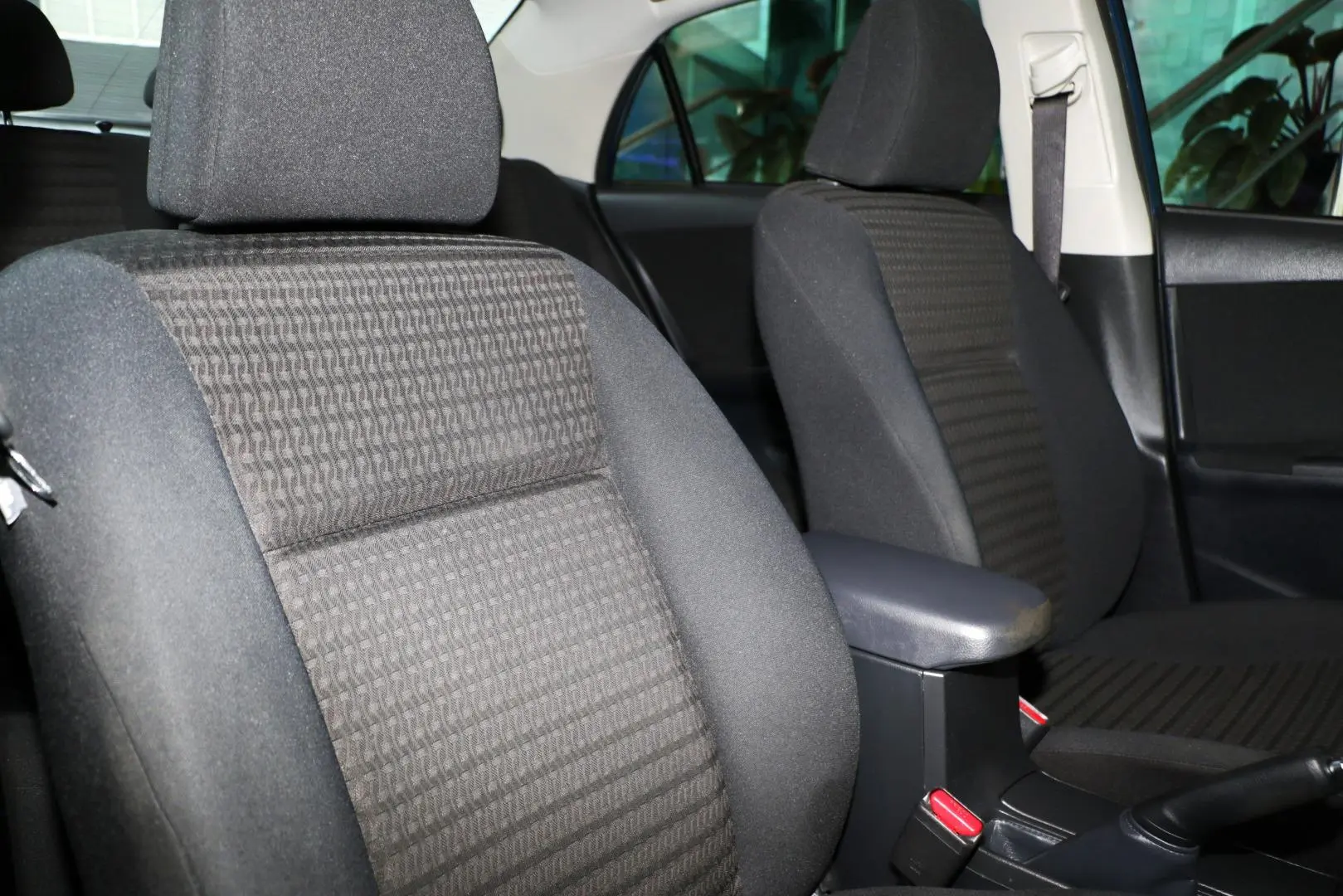 2013 Toyota Corolla Gallery Image 9