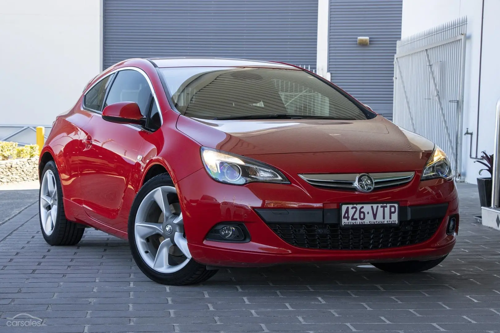 2015 Holden Astra Image 1