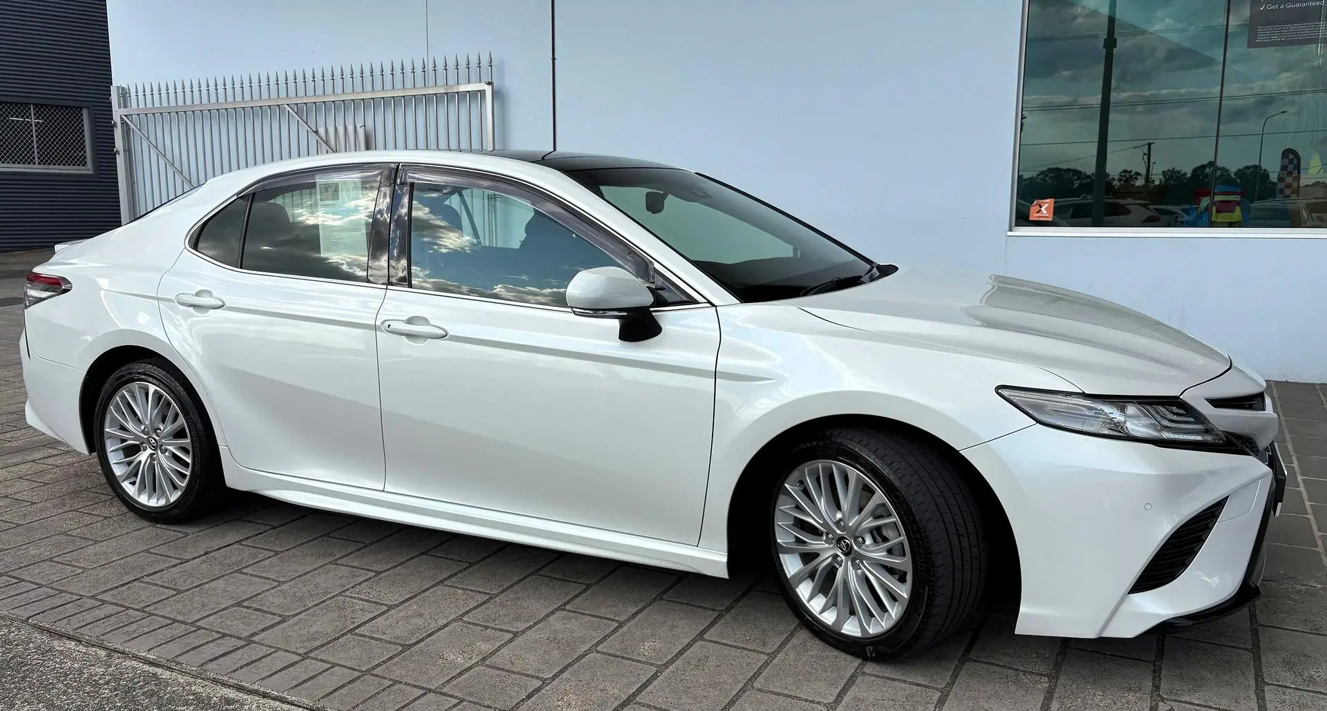 2019 Toyota Camry Gallery Image 1