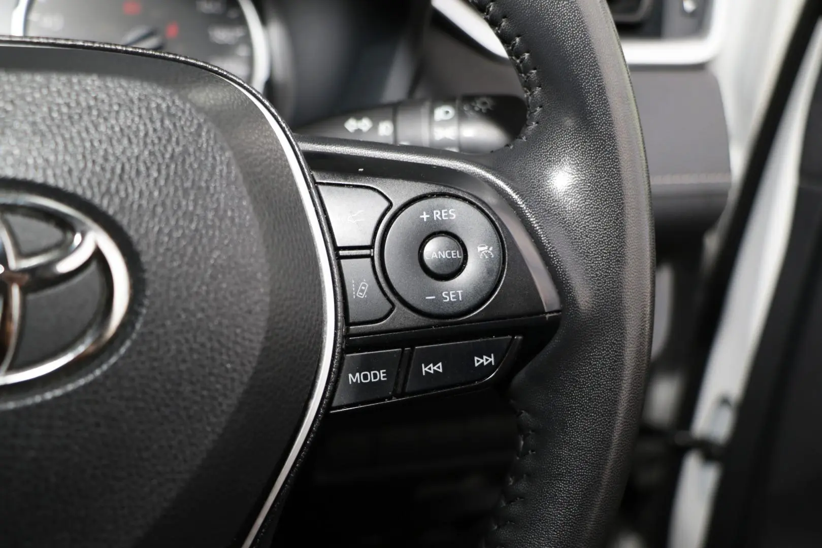 2022 Toyota RAV4 Gallery Image 18