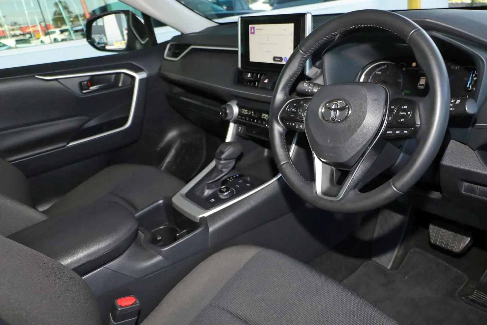2025 Toyota RAV4 Gallery Image 7