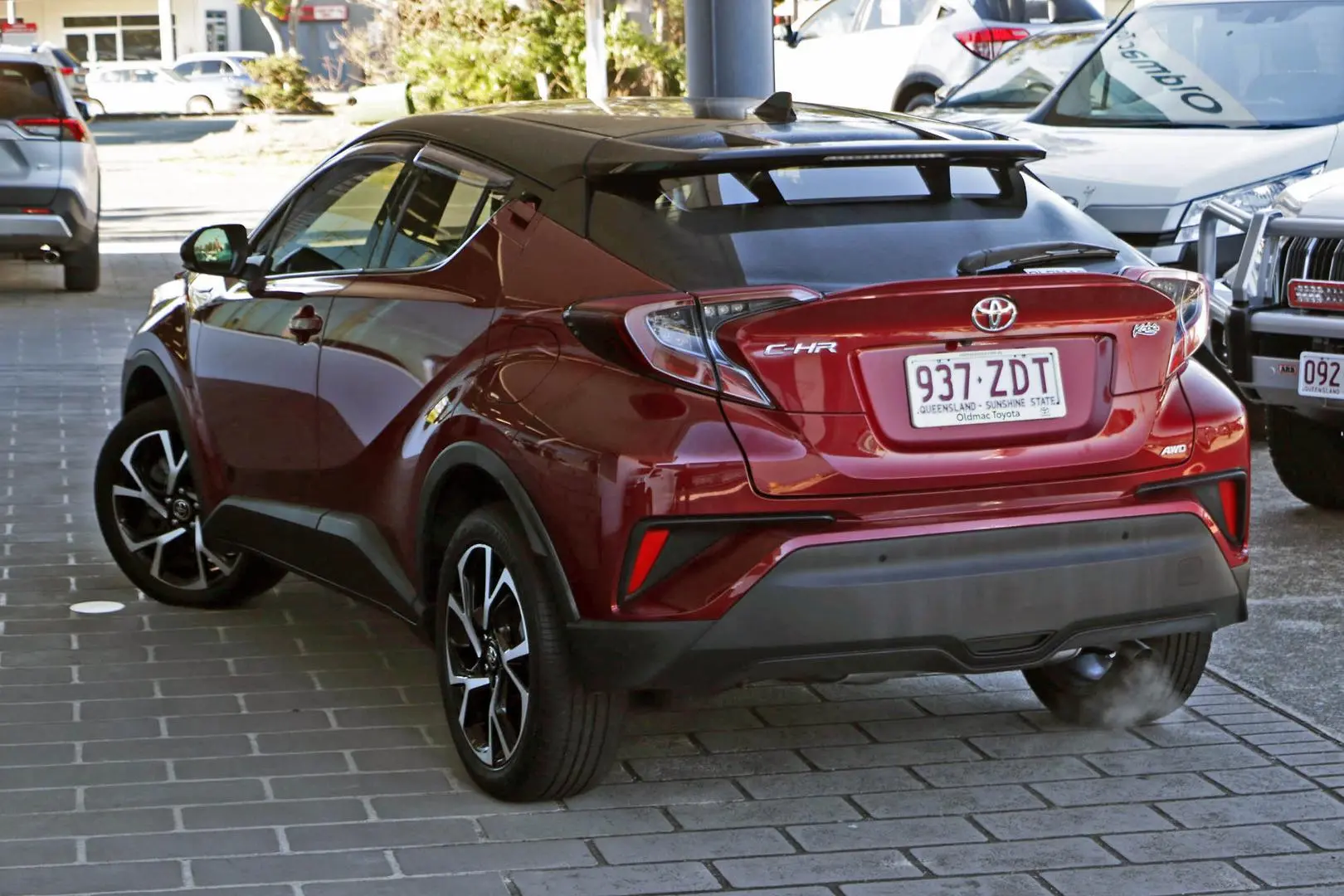 2019 Toyota C-HR Gallery Image 2