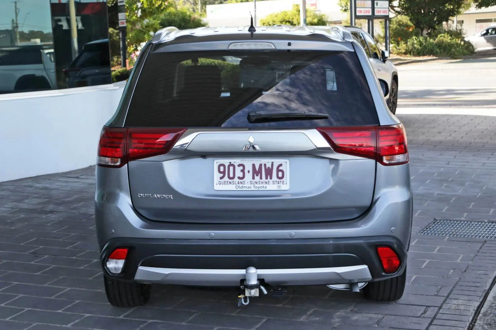 2016 Mitsubishi Outlander Gallery Image 4