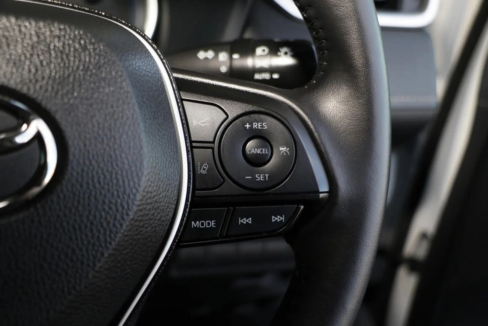 2025 Toyota RAV4 Gallery Image 16