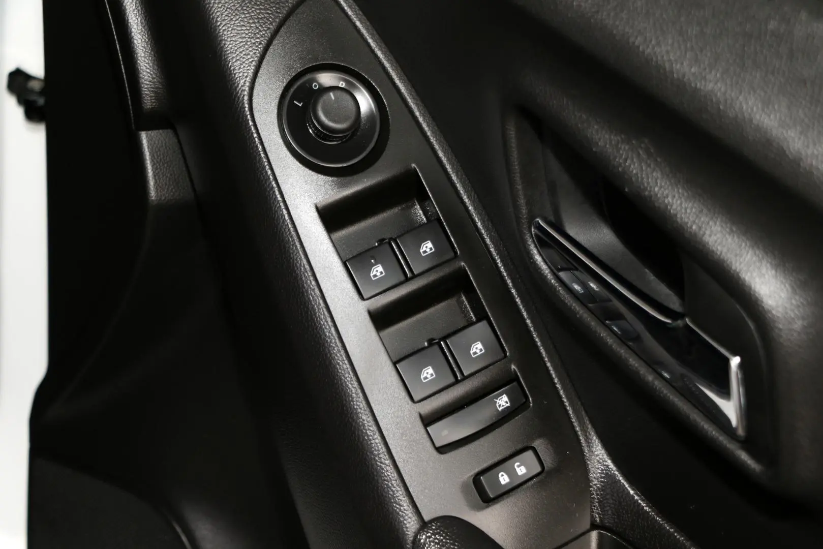 2018 Holden Trax Gallery Image 17