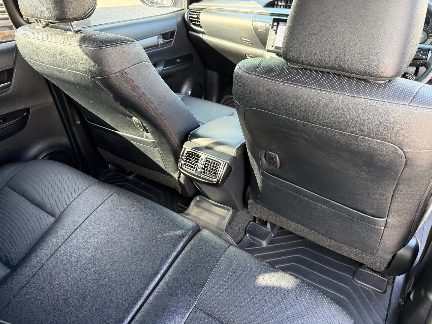 2022 Toyota Hilux Gallery Image 22