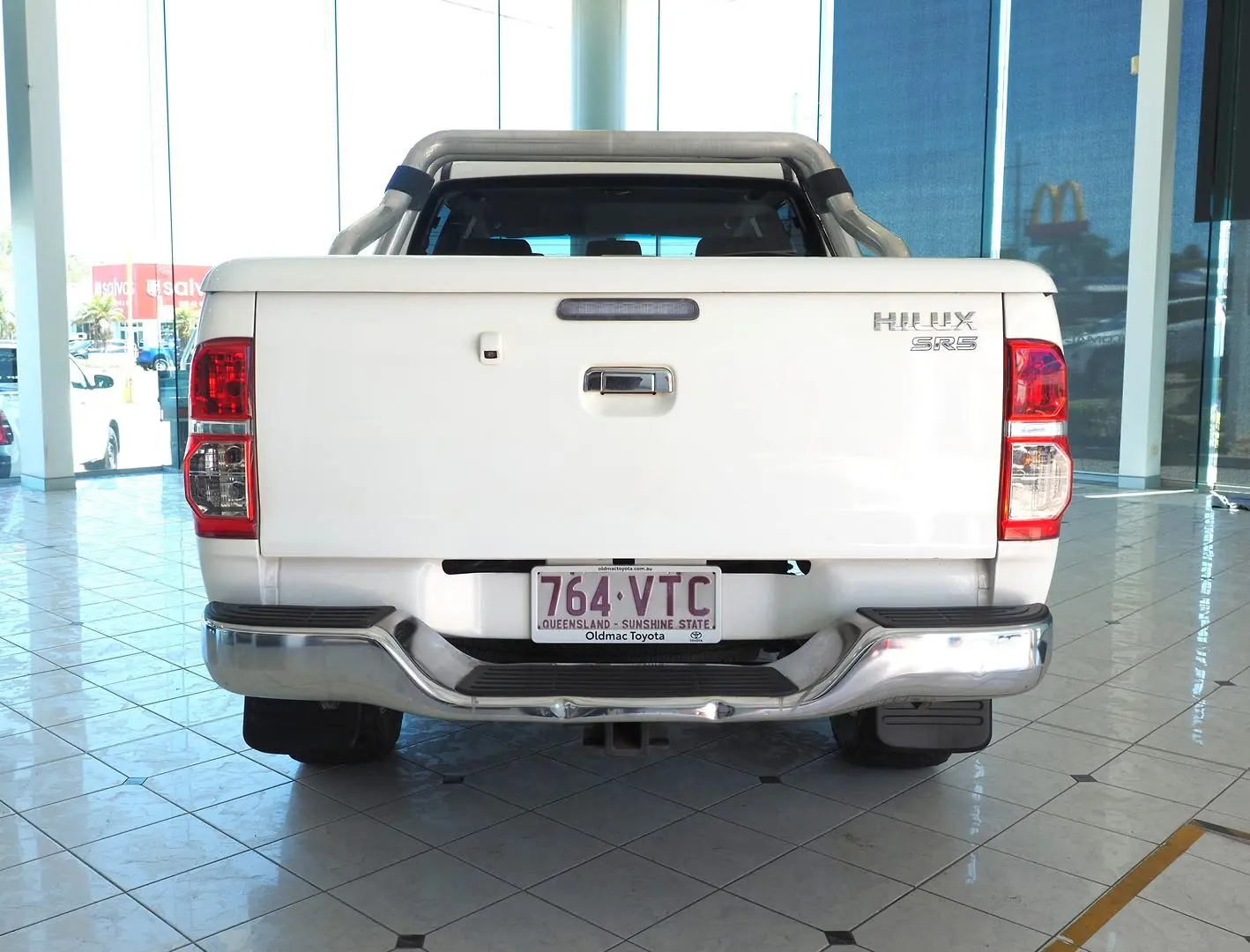 2015 Toyota Hilux Gallery Image 8