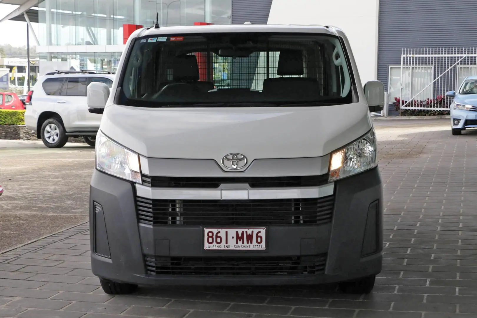 2019 Toyota Hiace Gallery Image 5