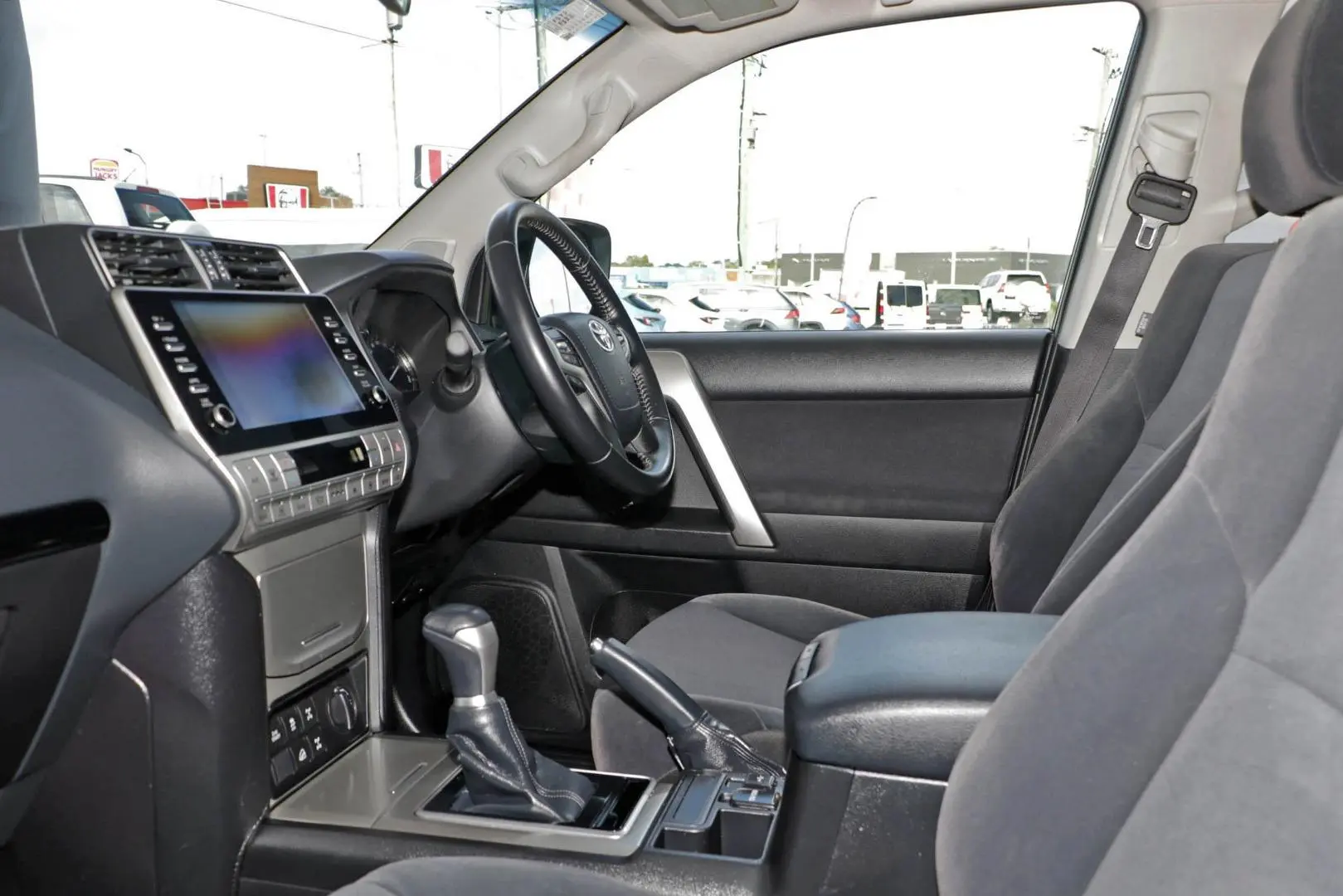 2023 Toyota Landcruiser Prado Gallery Image 8