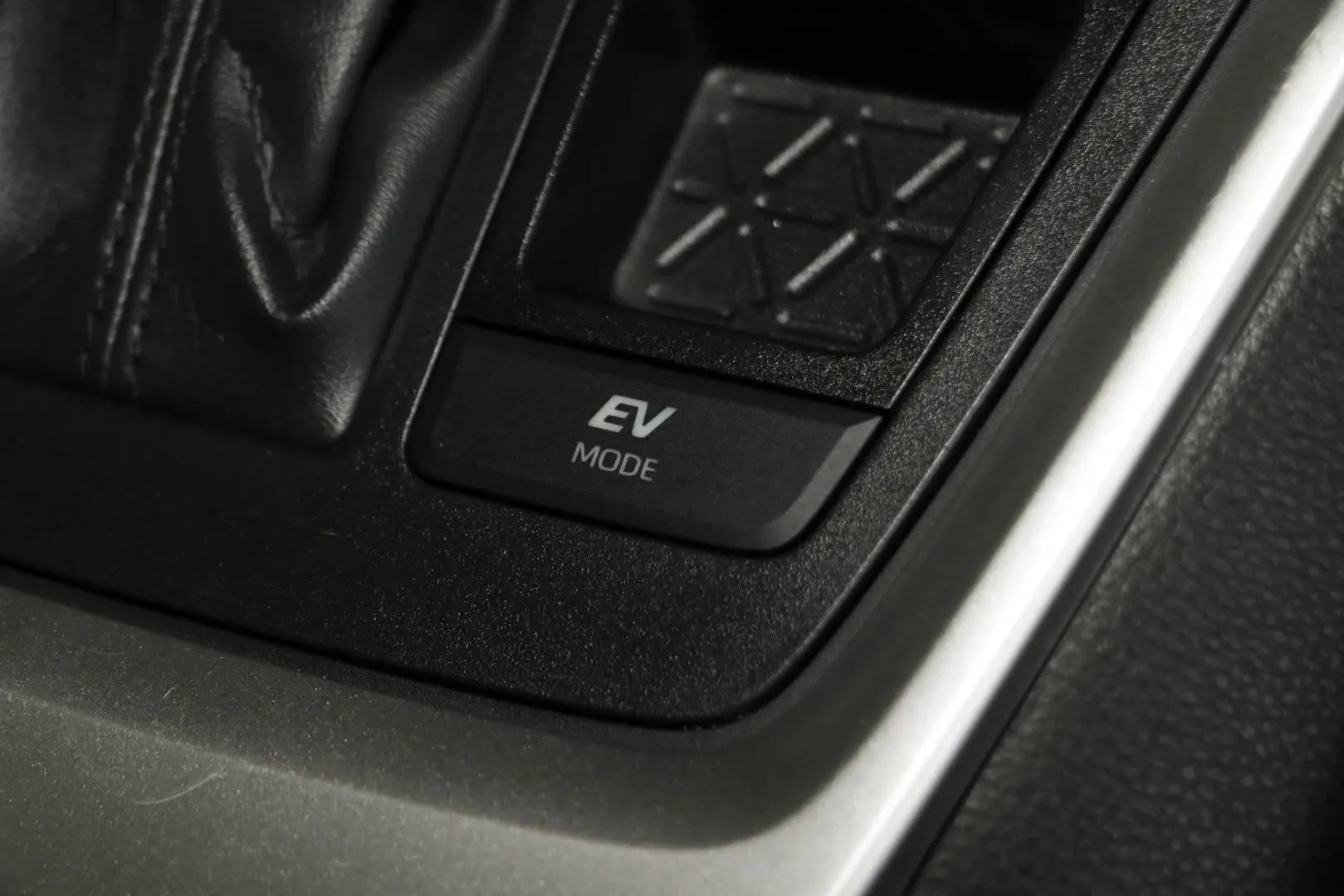 2024 Toyota RAV4 Gallery Image 12