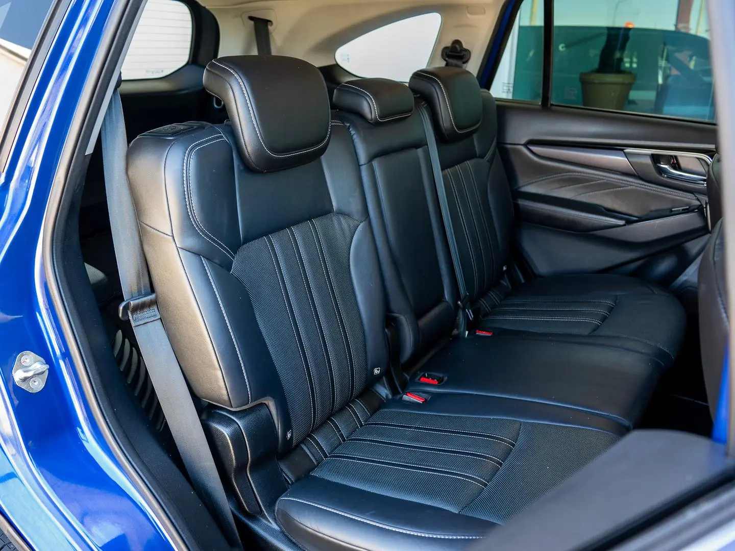 2023 Isuzu MU-X Gallery Image 10