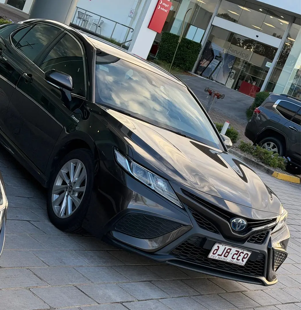 2021 Toyota Camry Gallery Image 1
