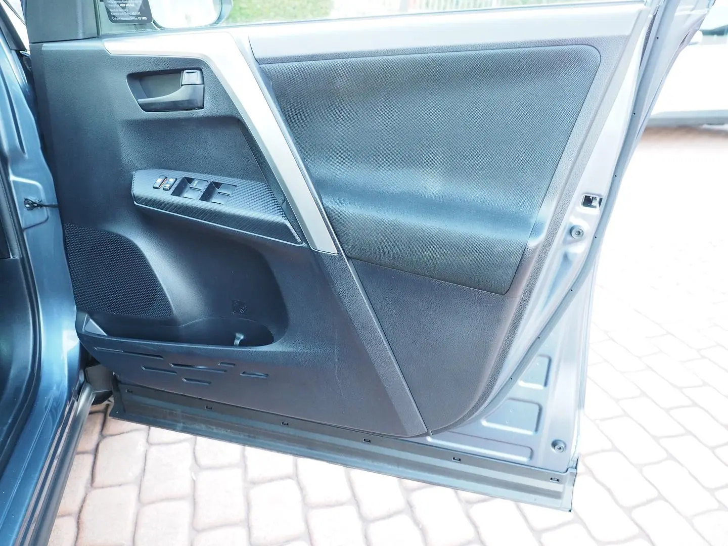 2013 Toyota RAV4 Gallery Image 22