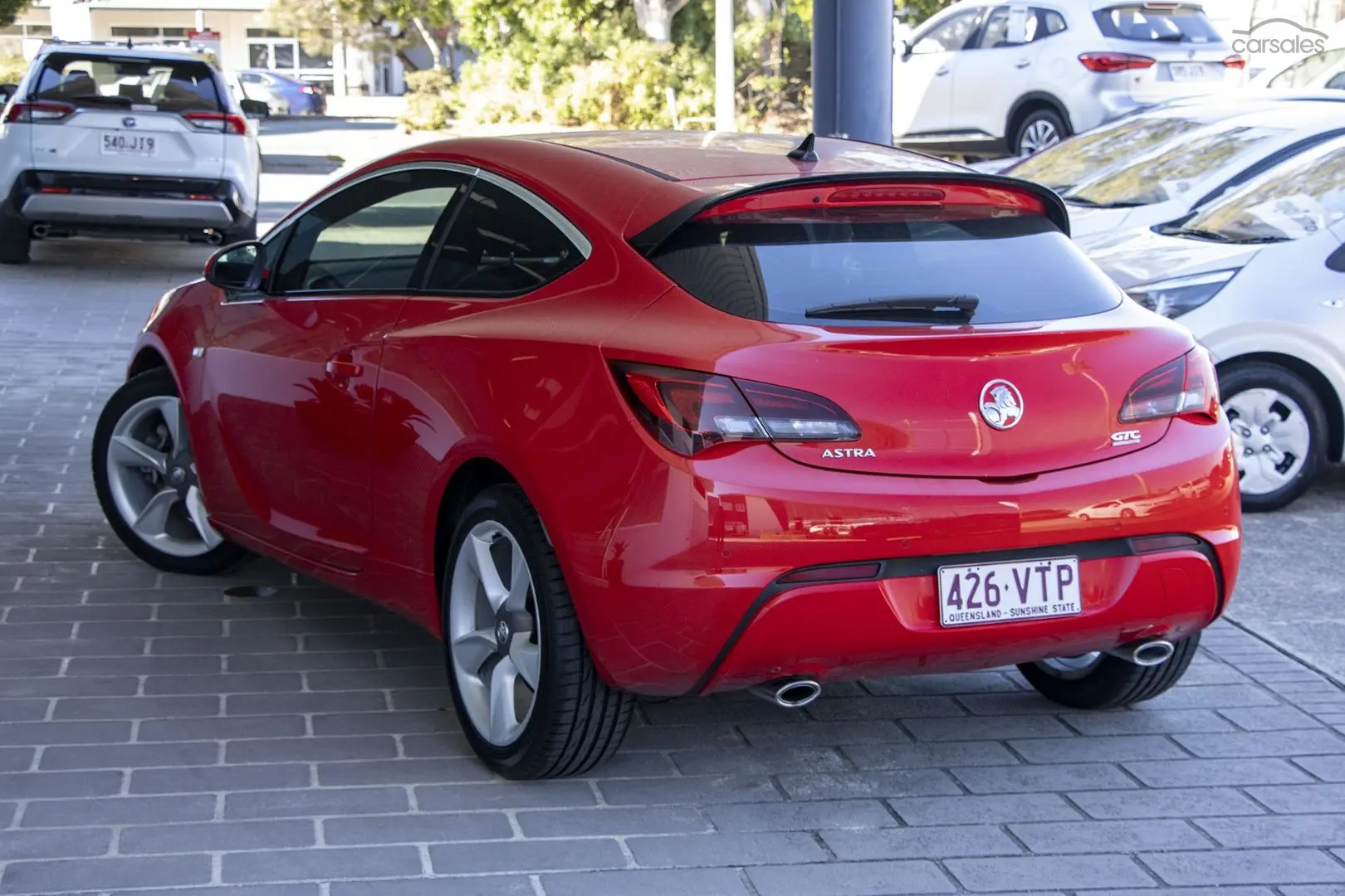 2015 Holden Astra Image 2