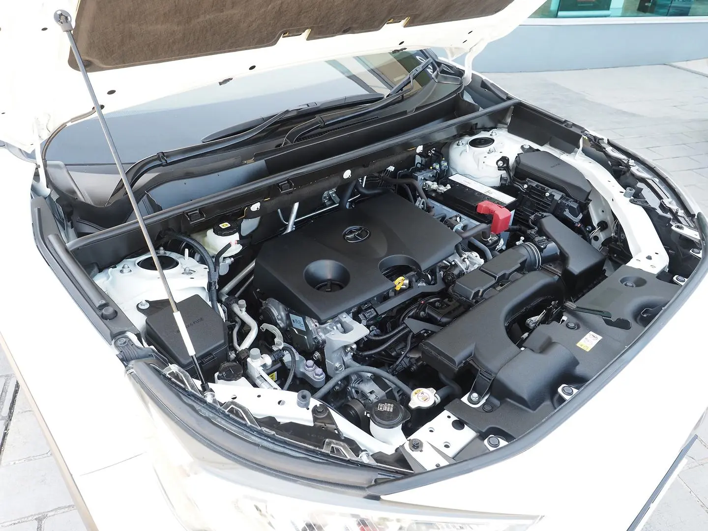 2021 Toyota RAV4 Gallery Image 5