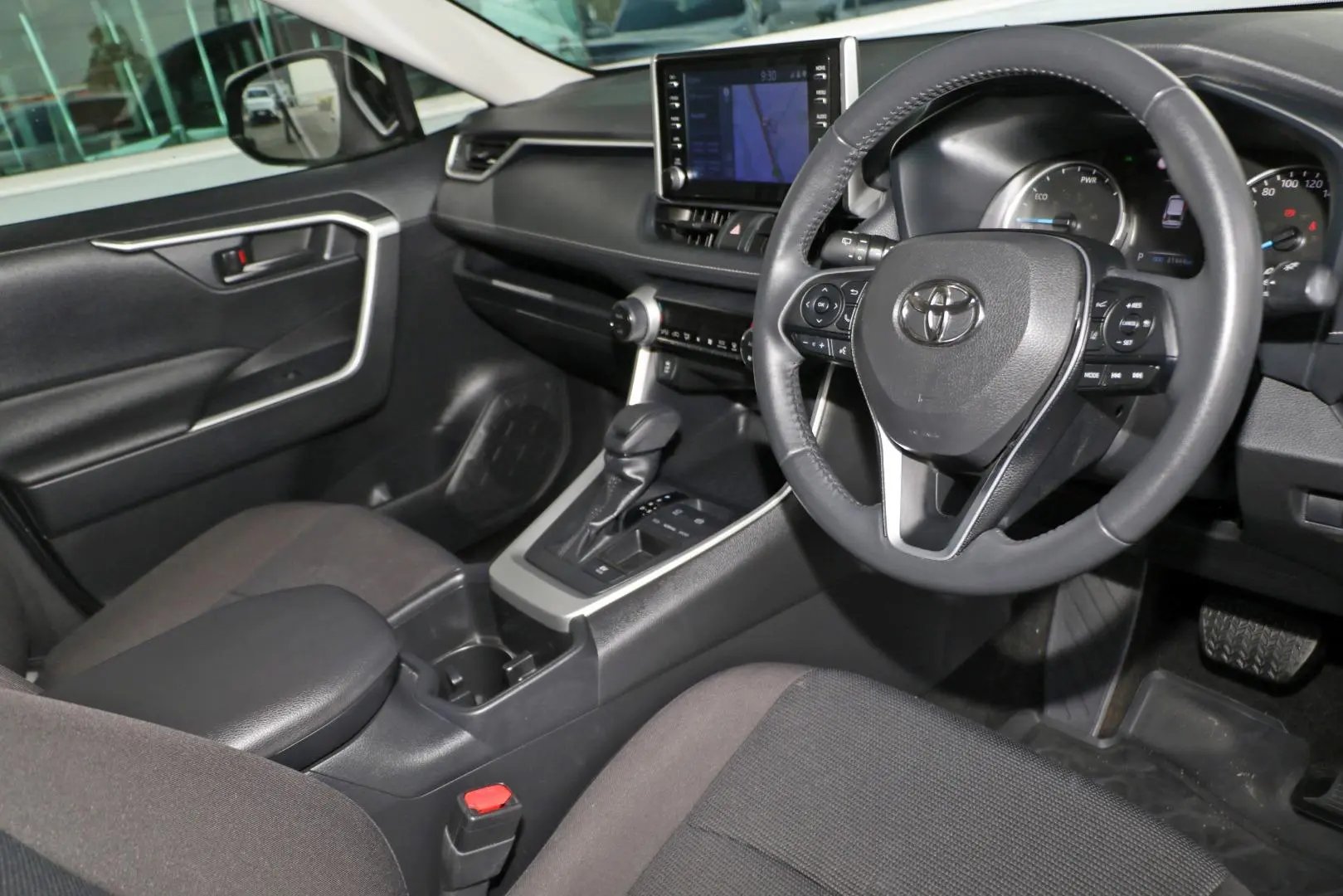 2022 Toyota RAV4 Gallery Image 7