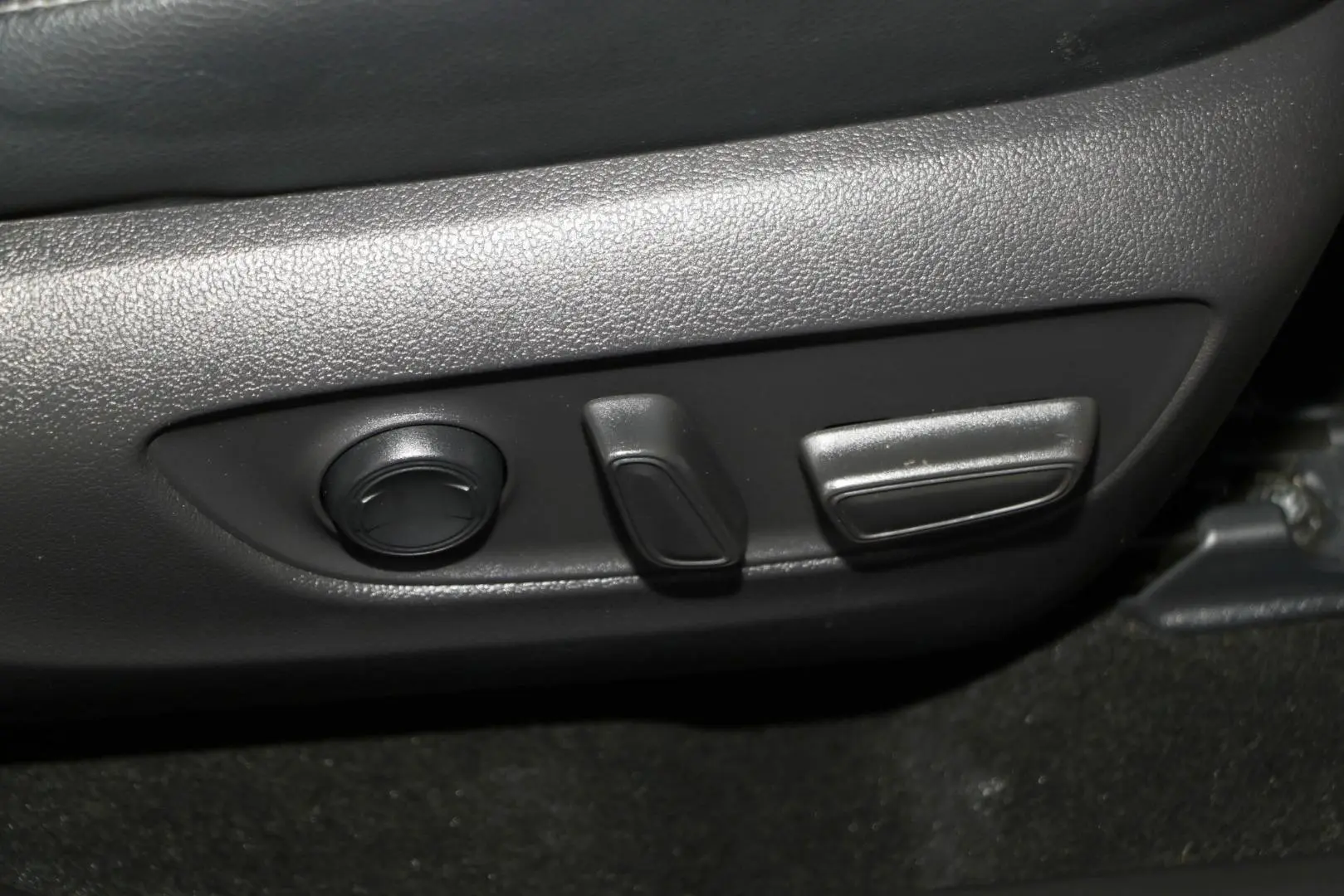 2021 Toyota RAV4 Gallery Image 17