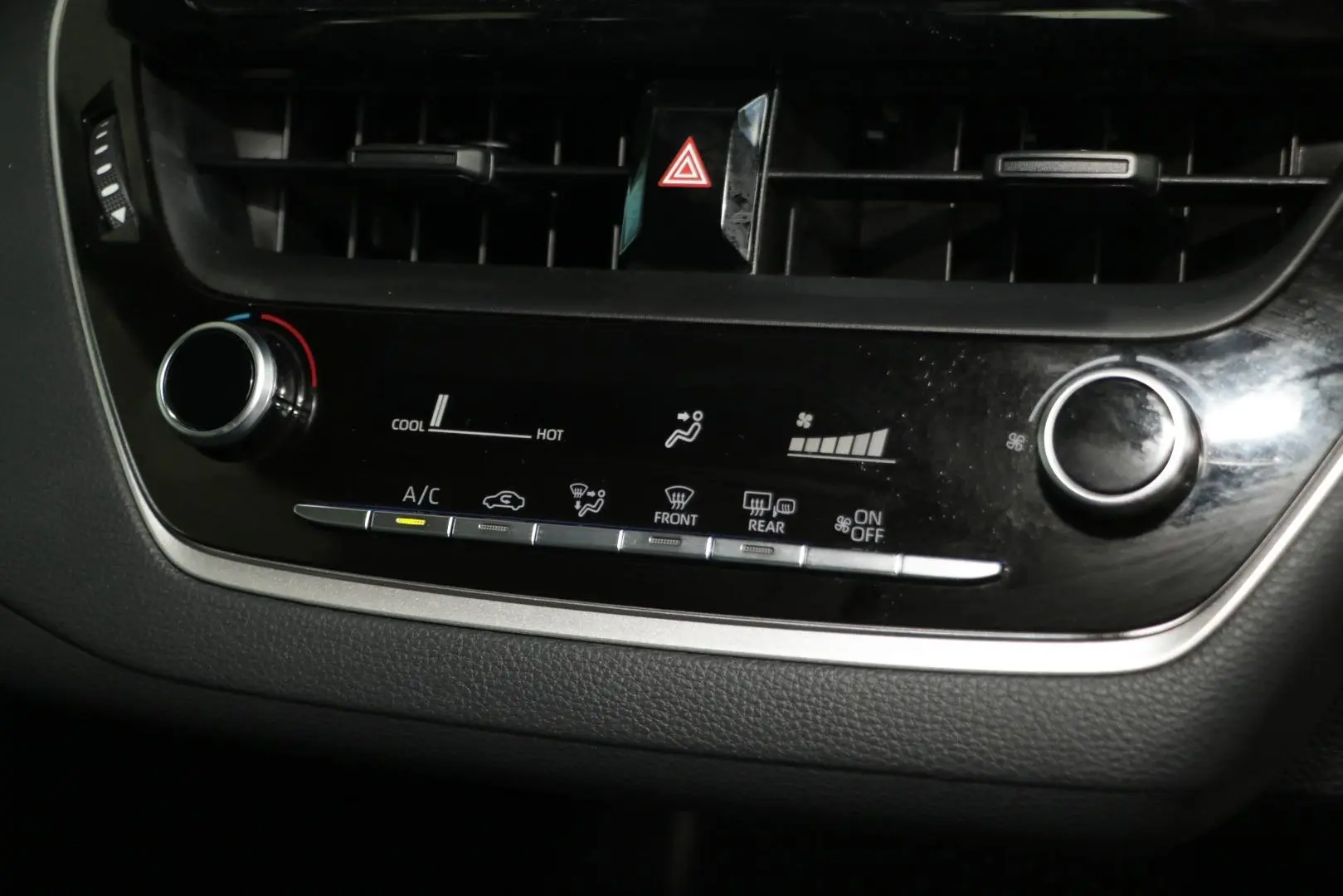 2021 Toyota Corolla Gallery Image 18