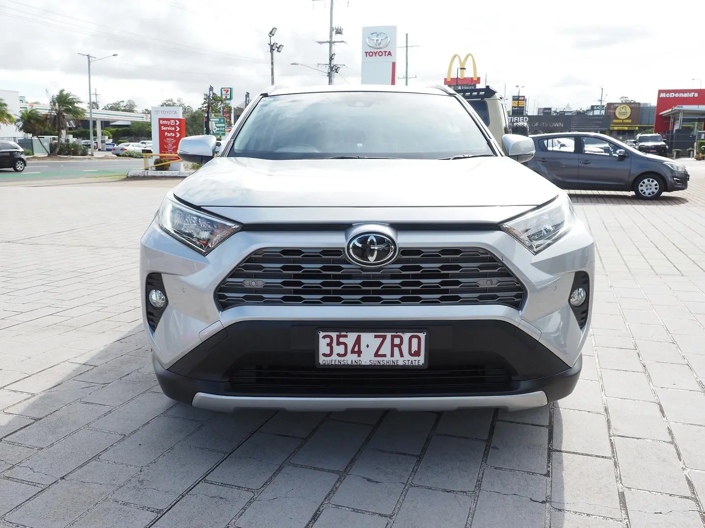 2020 Toyota RAV4 Gallery Image 12