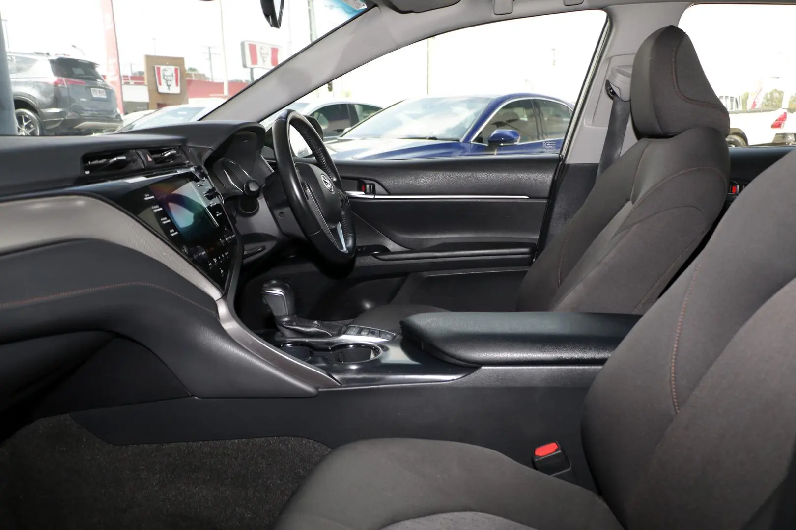 2020 Toyota Camry Gallery Image 8