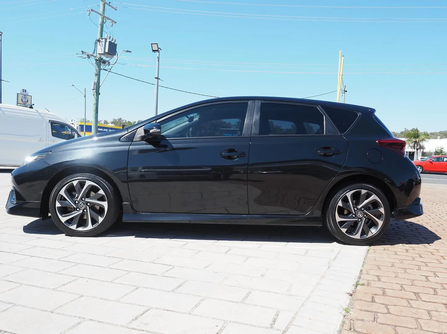2016 Toyota Corolla Gallery Image 10