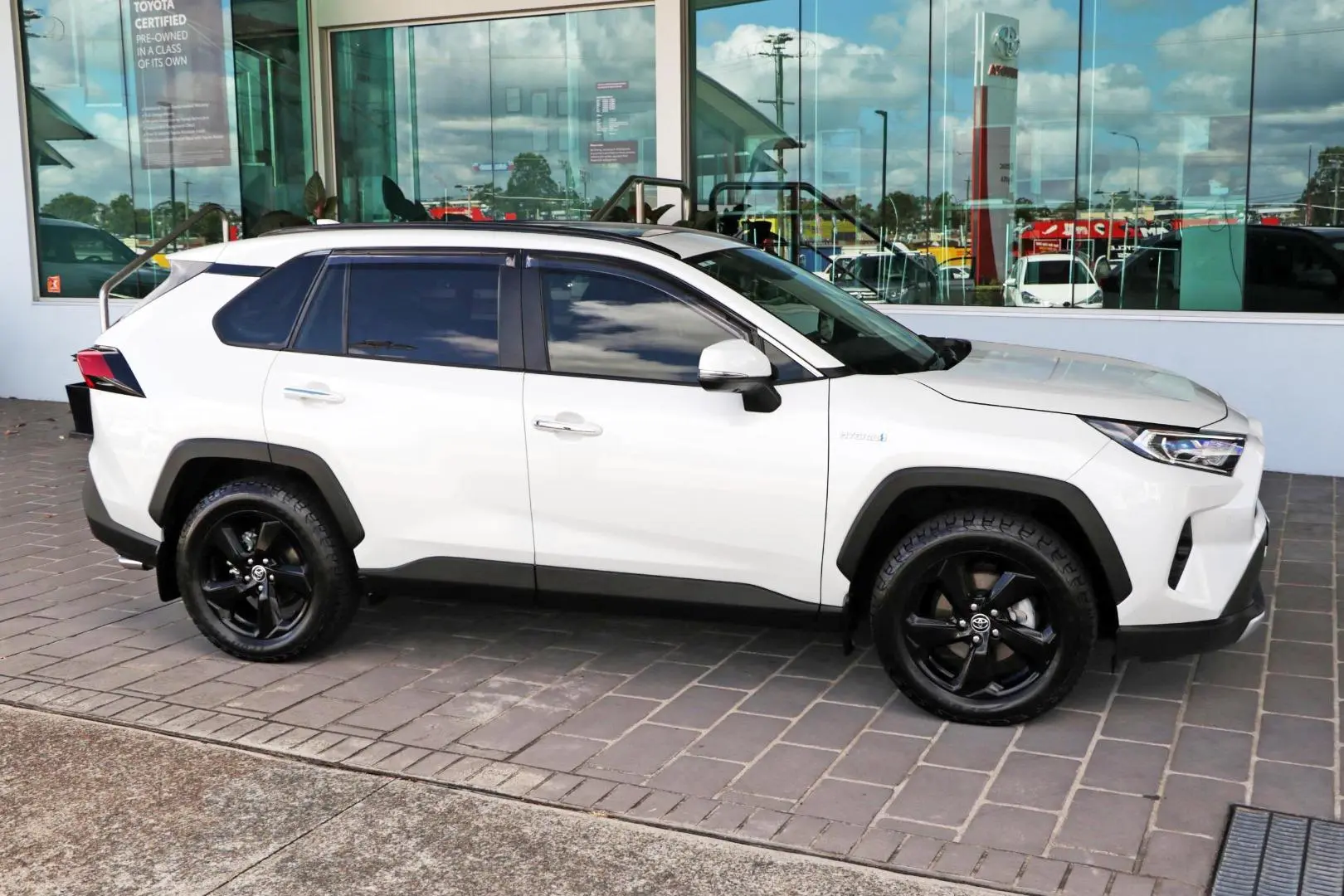 2019 Toyota Rav4 Gallery Image 7