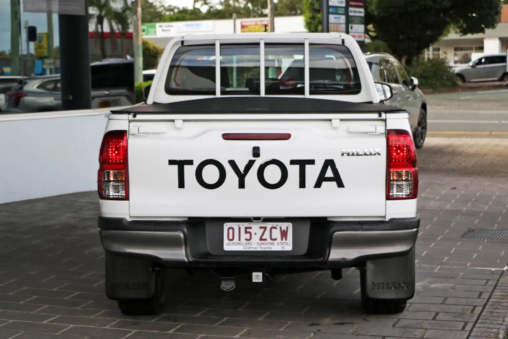2019 Toyota Hilux Gallery Image 4
