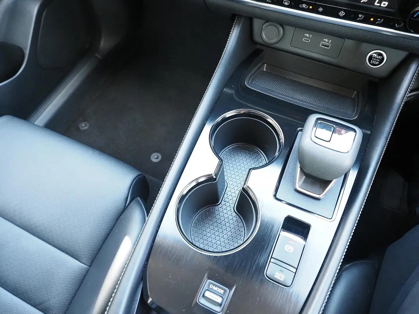 2022 Nissan X-TRAIL Gallery Image 14