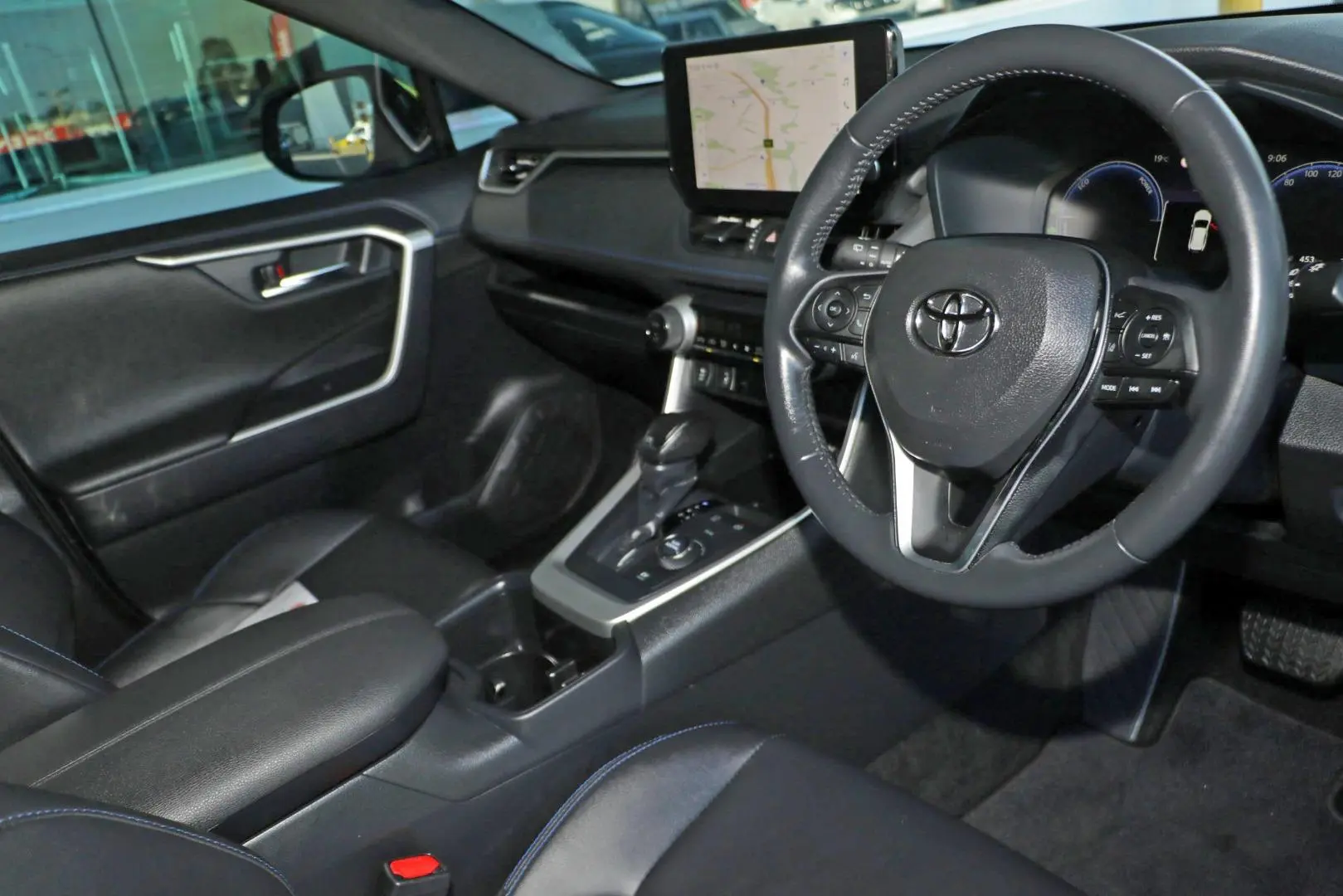 2024 Toyota RAV4 Gallery Image 6