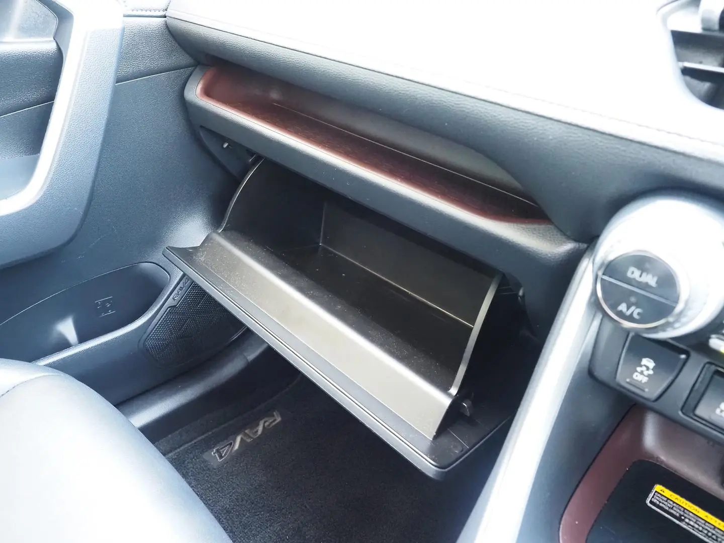 2021 Toyota RAV4 Gallery Image 28