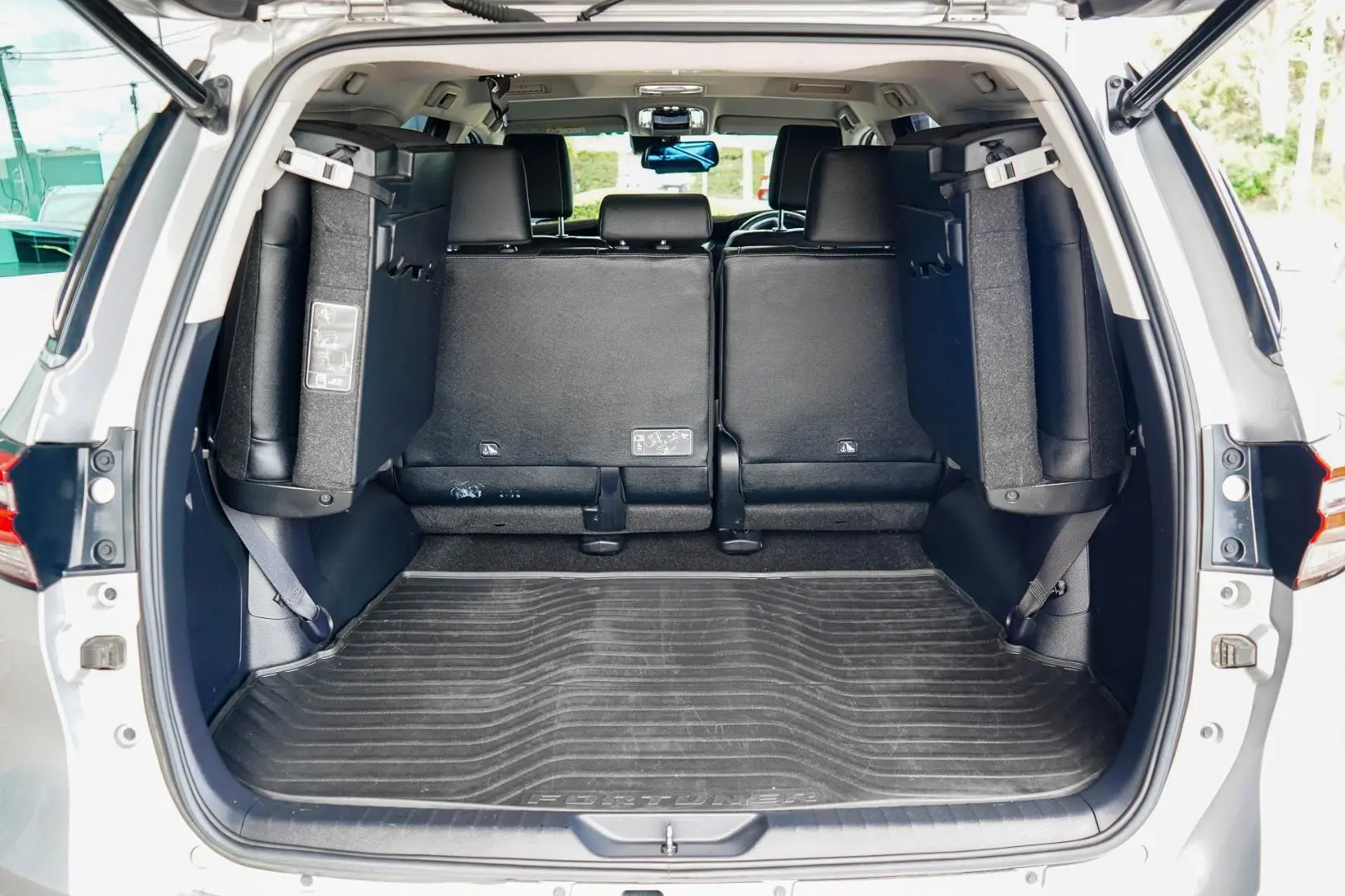 2020 Toyota Fortuner Gallery Image 23