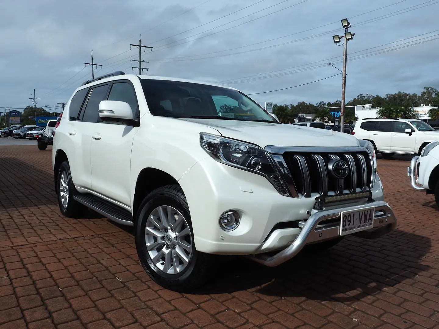 2015 Toyota Landcruiser Prado Gallery Image 1