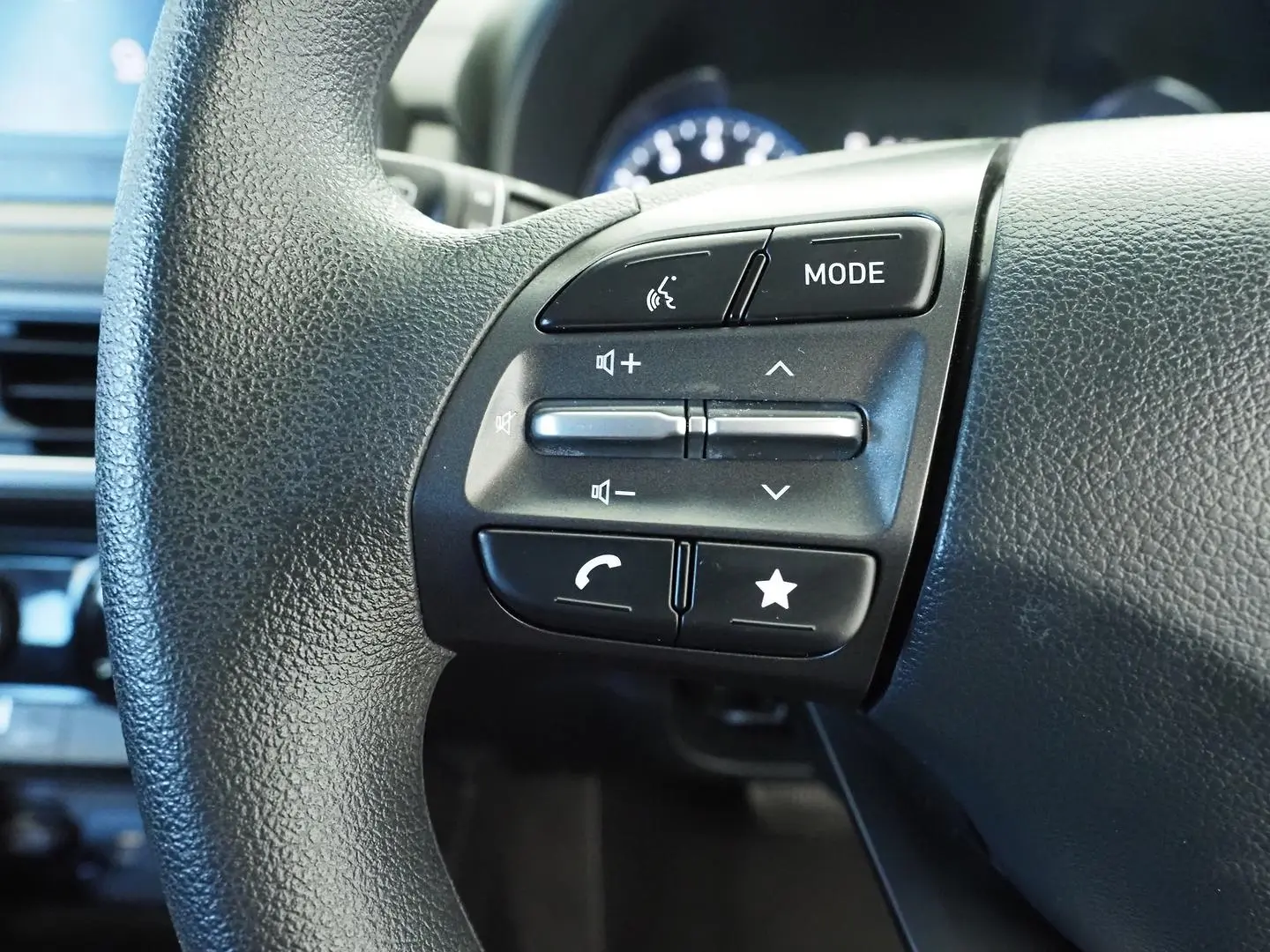 2022 Hyundai Kona Gallery Image 17