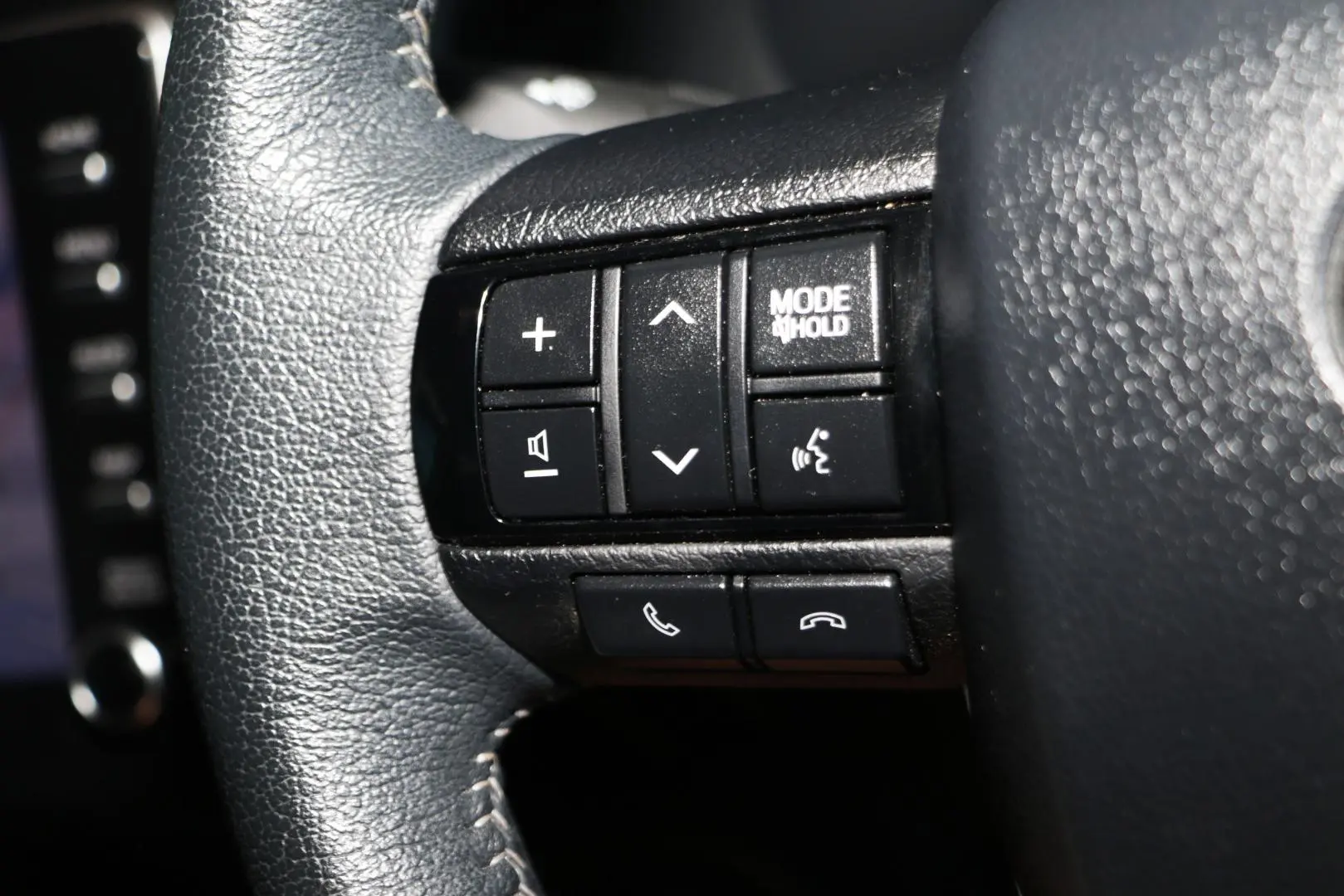 2023 Toyota Hilux Gallery Image 17