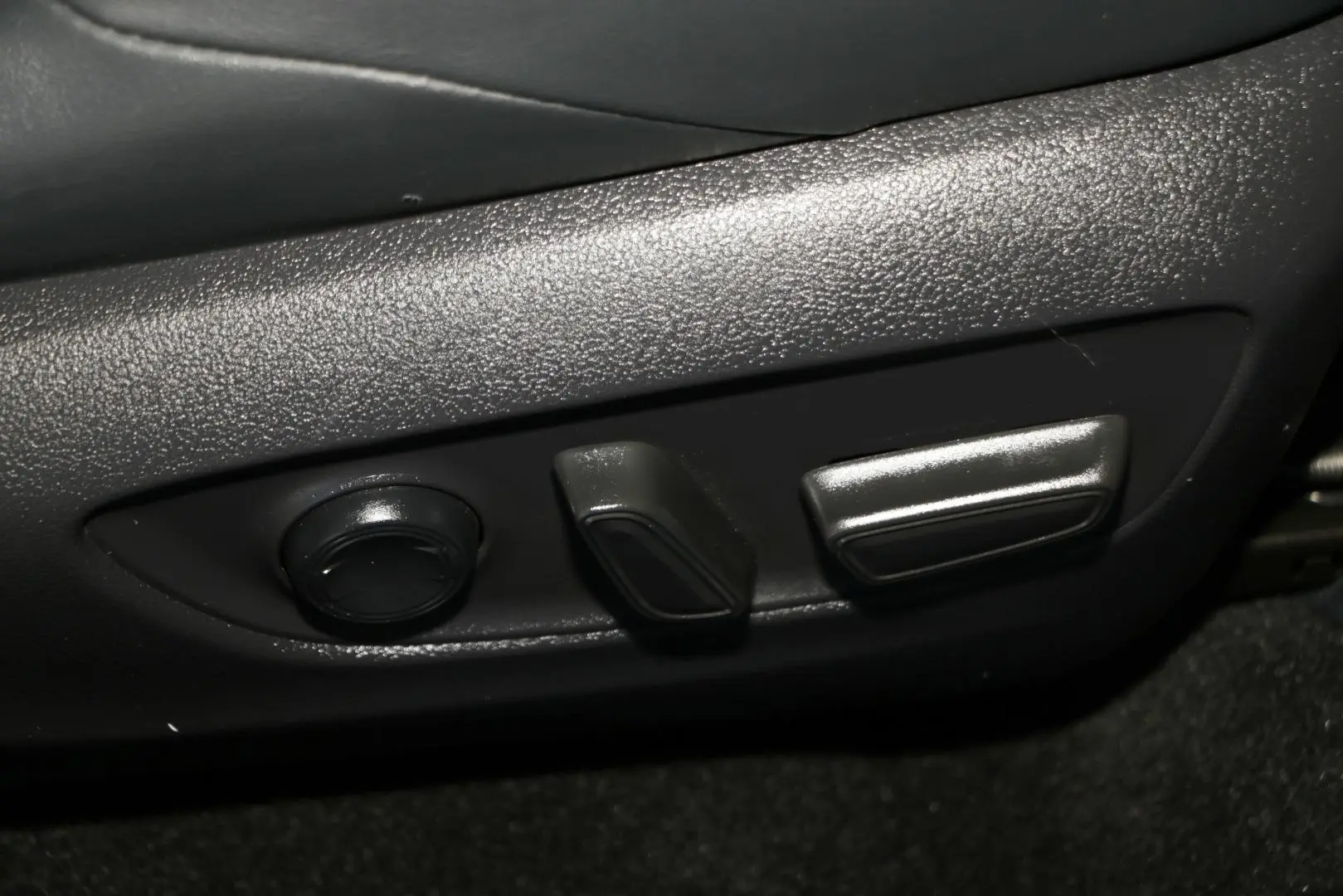 2022 Toyota RAV4 Gallery Image 17