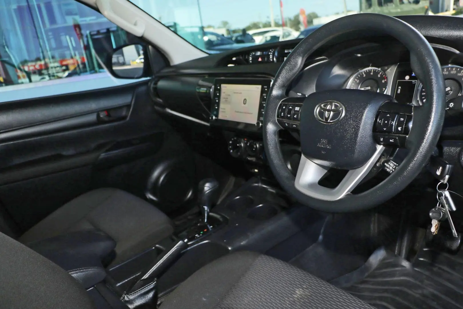 2022 Toyota Hilux Gallery Image 10