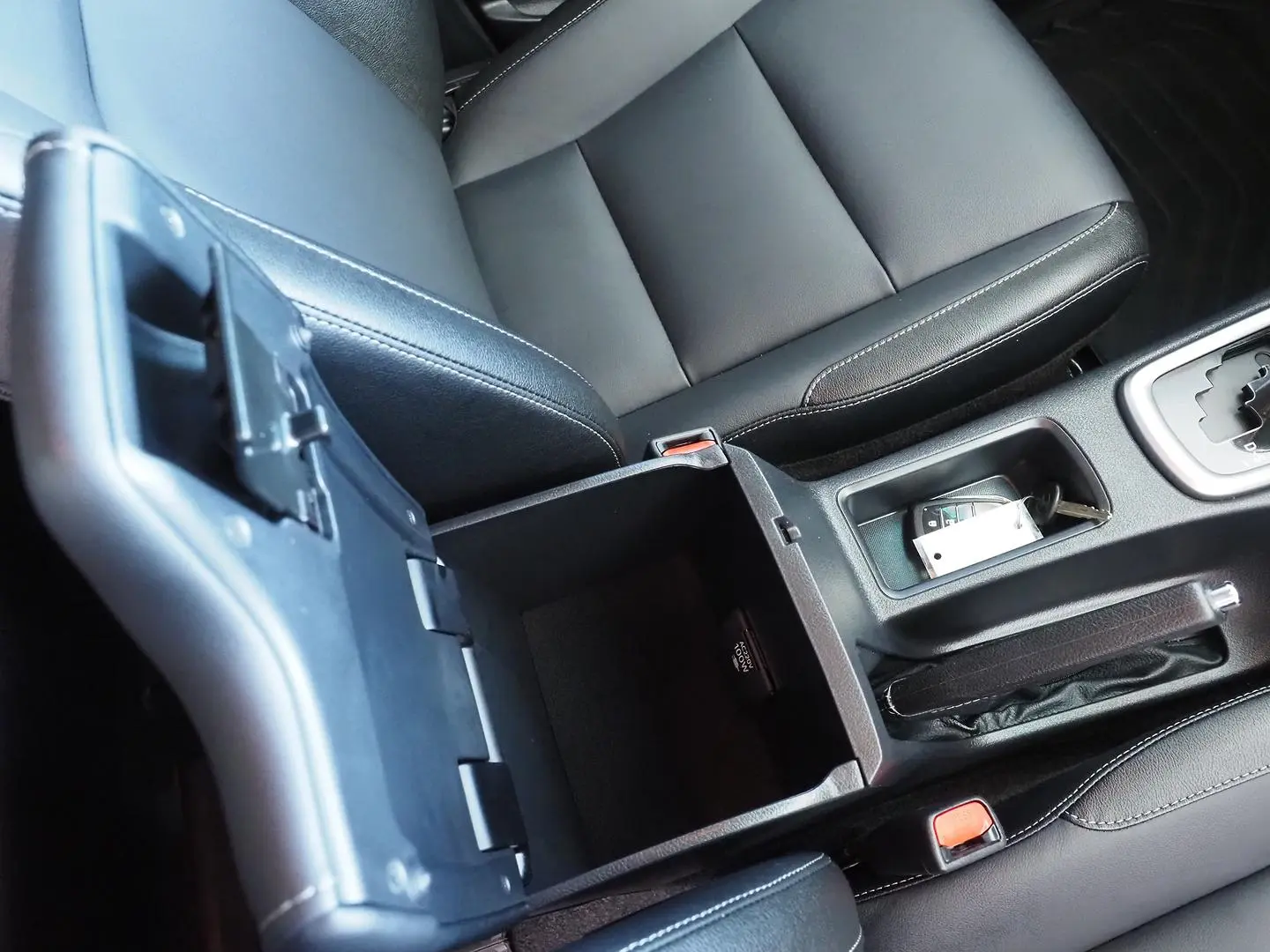 2025 Toyota Hilux Gallery Image 19